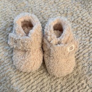UGG Kids' Fluffy Cream Slippers